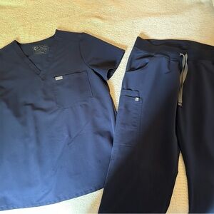 Figs Scrubs, Navy, 1 pocket top, Cargo Pant, both size medium